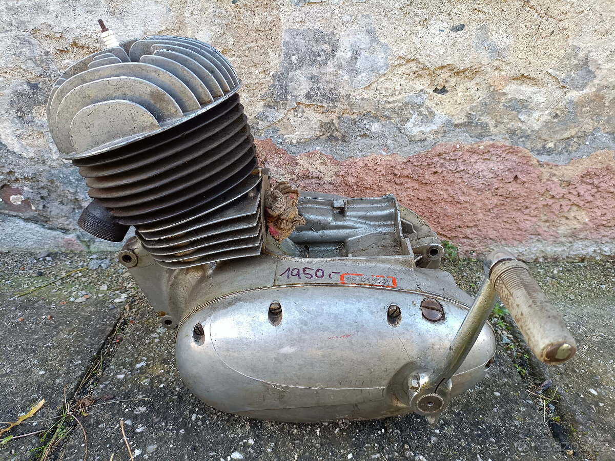 motor polomotor 125 175 jawa rám 354 pio maska pružiny pedál