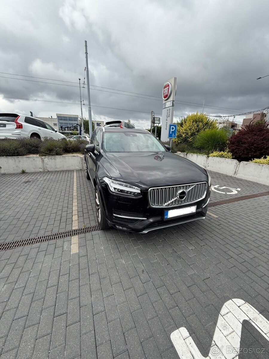 Volvo XC90 D5 Inscription - 7 míst
