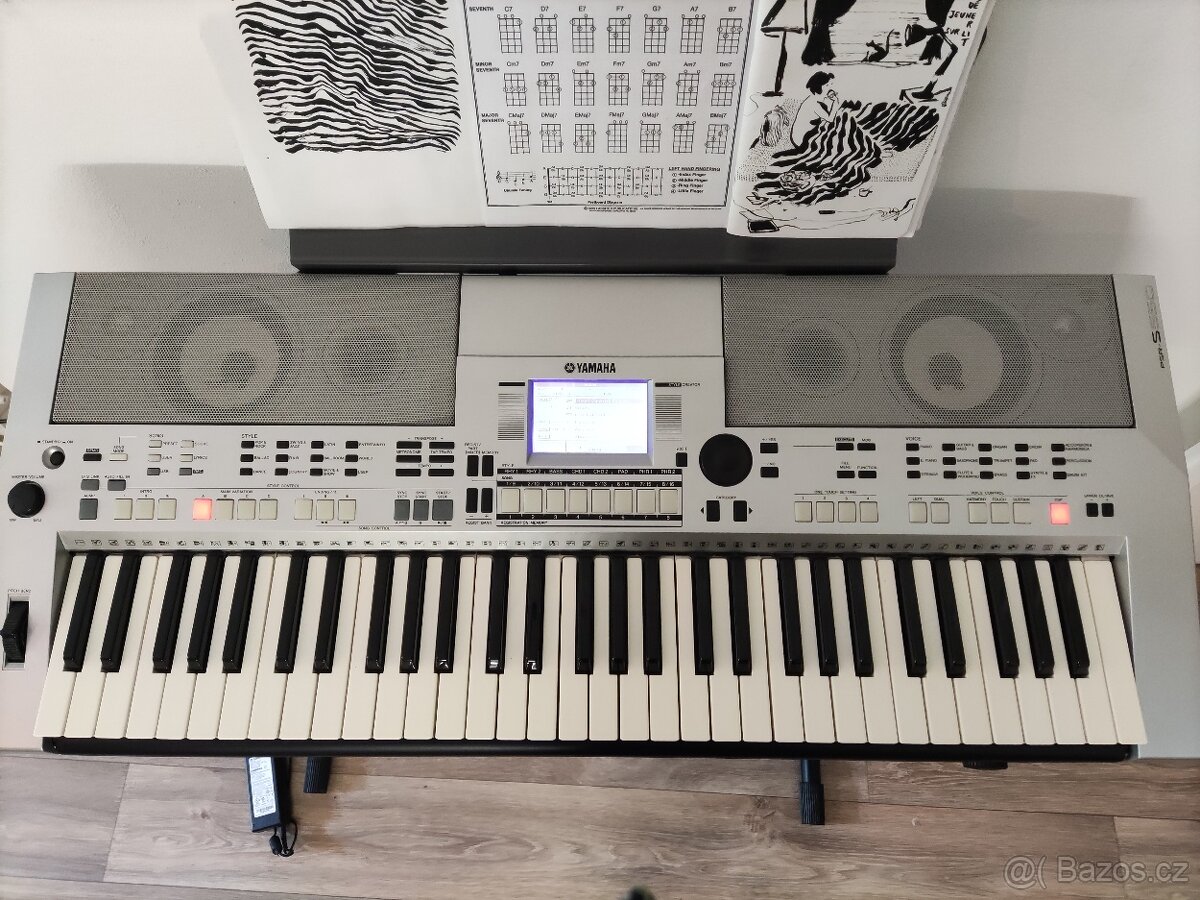 Prodám klávesy Yamaha PSR-S550