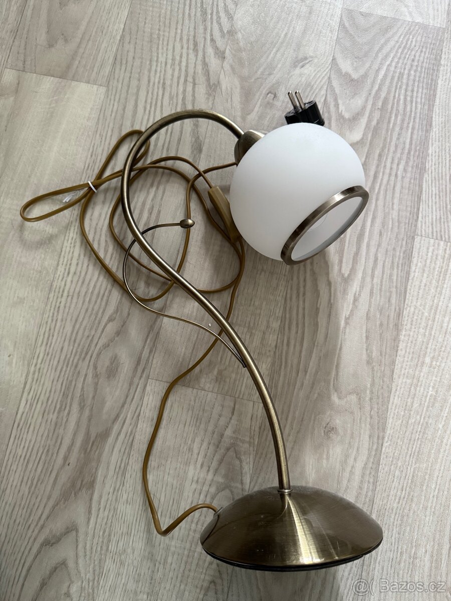 Cteci lampa stolni mosaz nova