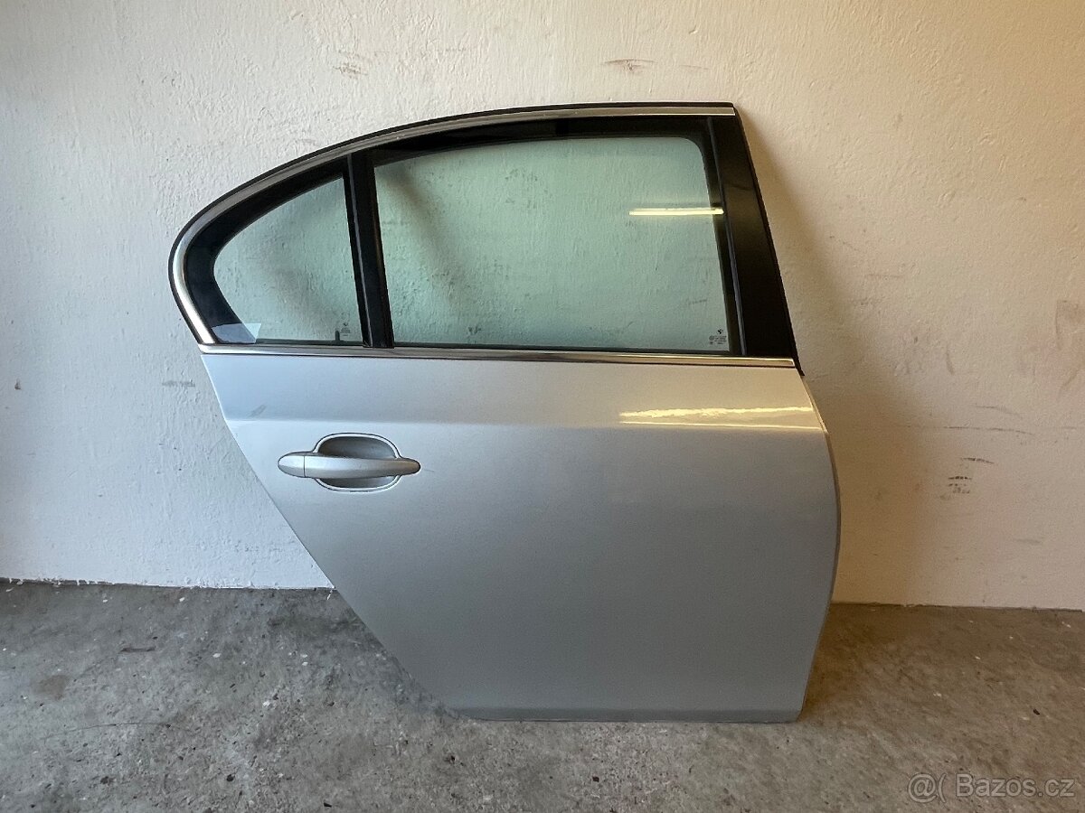Zadní pravé dveře Bmw e60