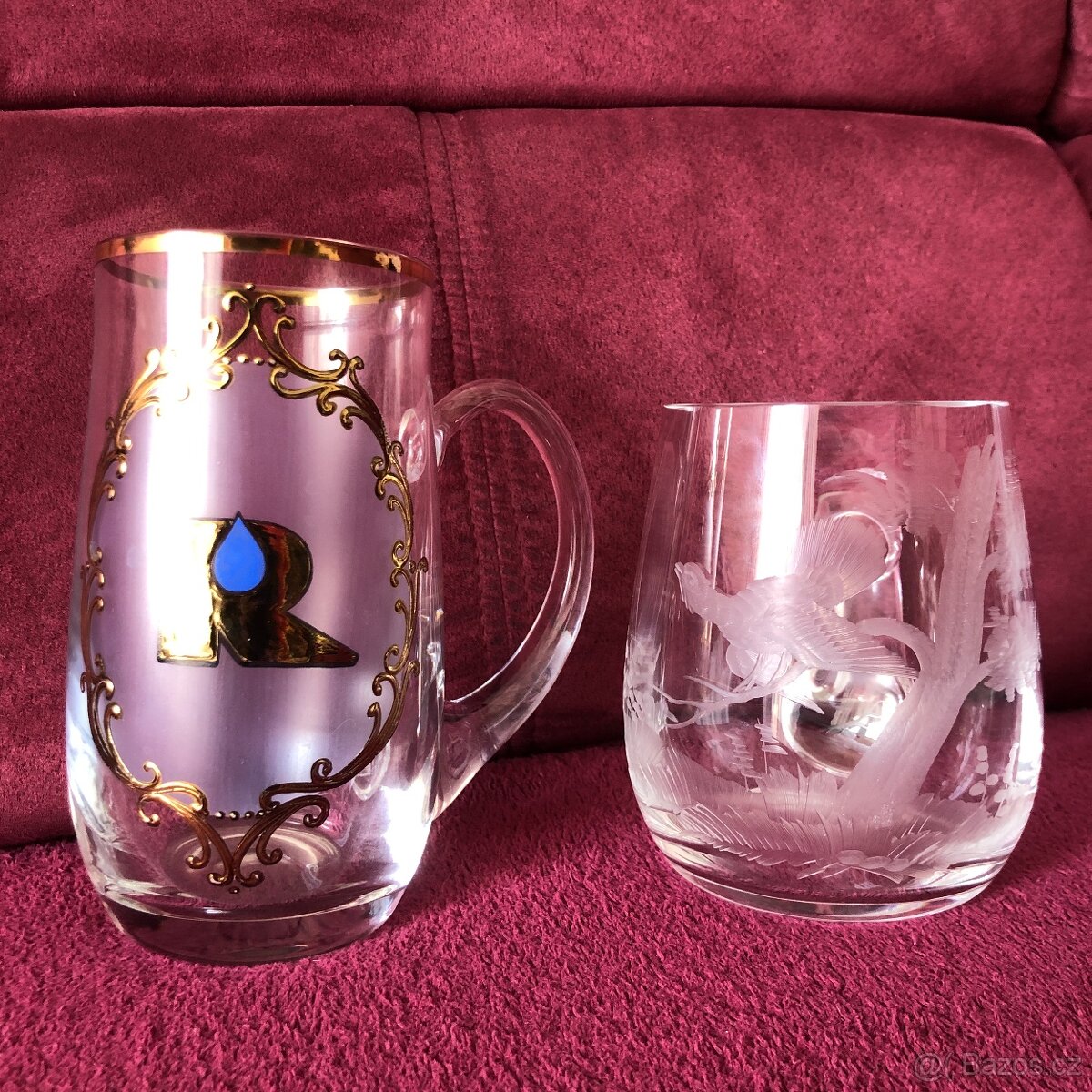 Skleněné džbánky a drobnosti