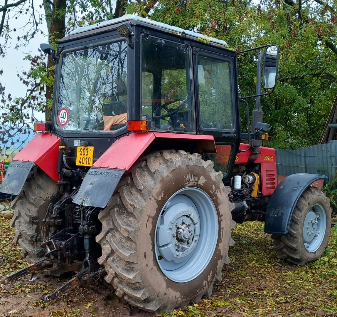 Traktor BELARUS 1025.2