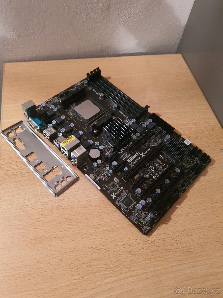 ASROCK 970DE3/U3S3 + FX 4170 + 16GB