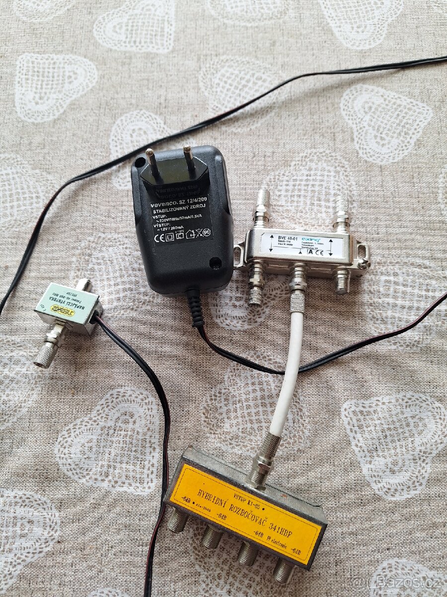 Zesilovač TV signálu,napájecí zdroj,výhybka,rozbočovač