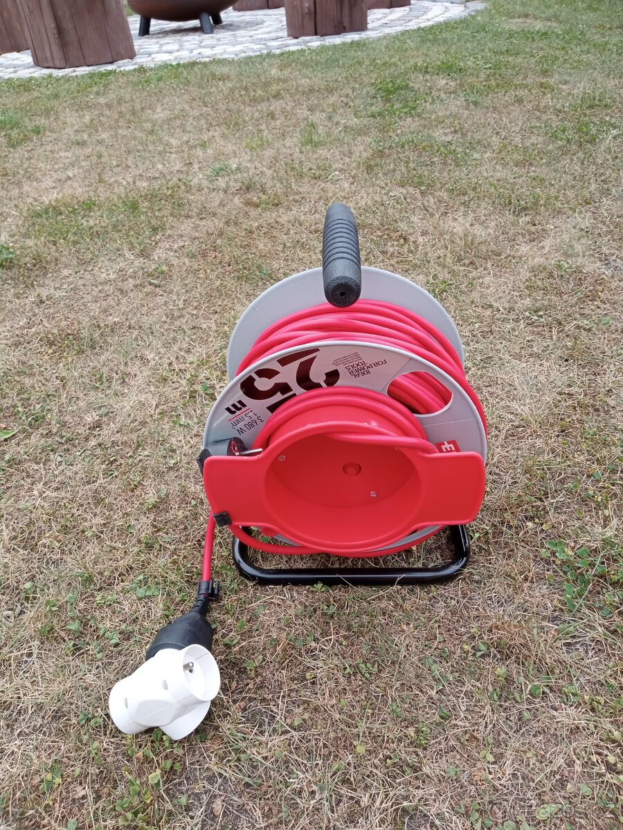 Prodlužovací kabel 25m. NOVÝ. 2 KS.