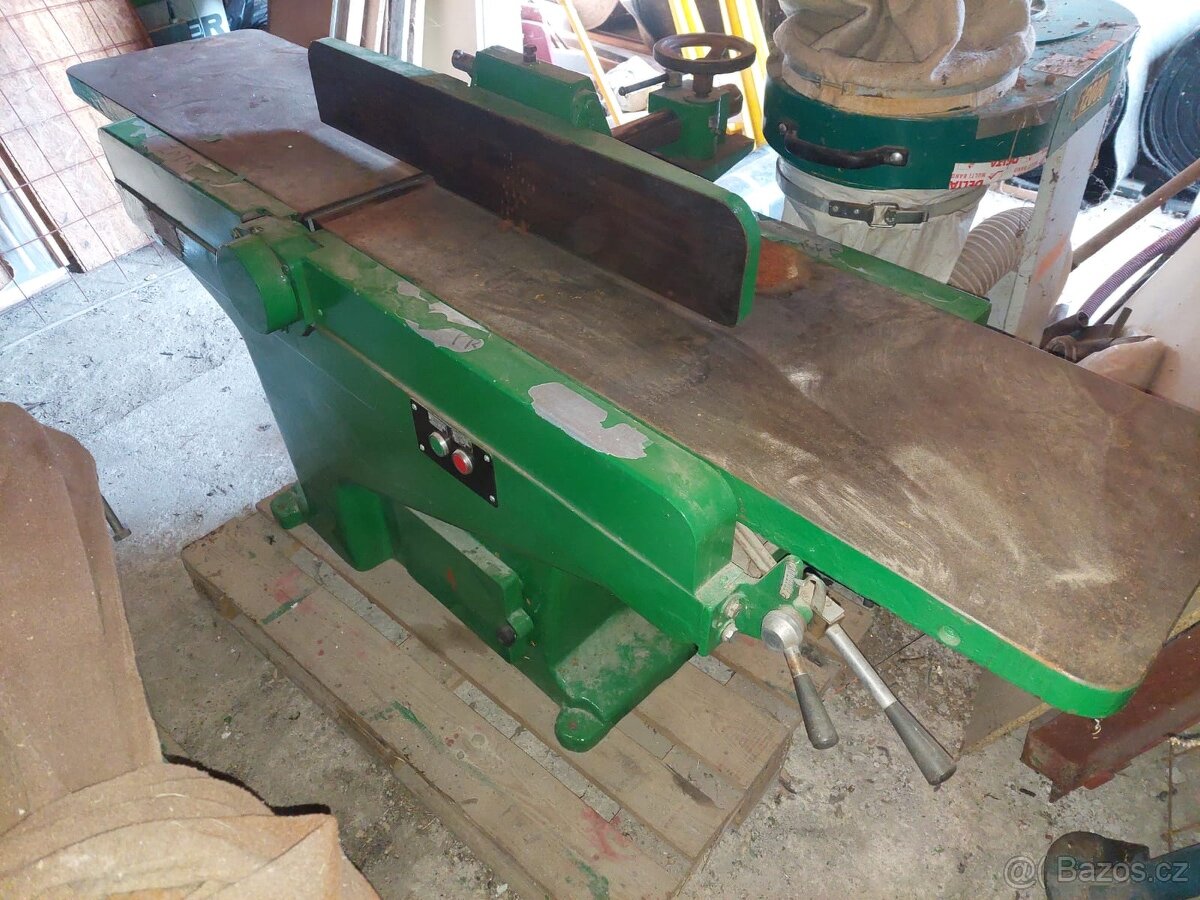 Srovnávací frézka