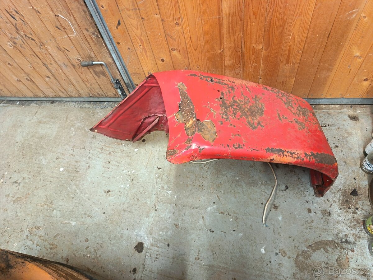 Zetor 2011 (2511) blatníky