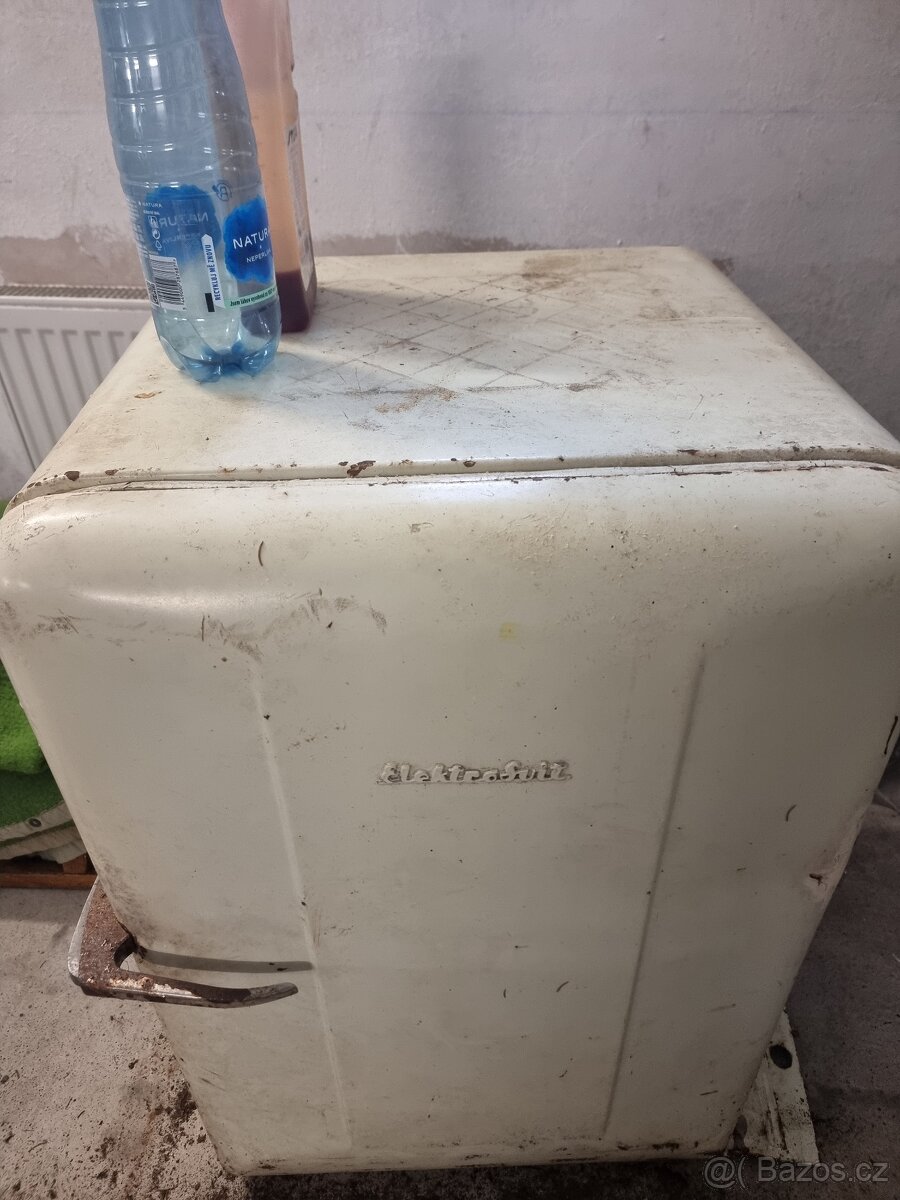 Lednička retro ElektroSvit