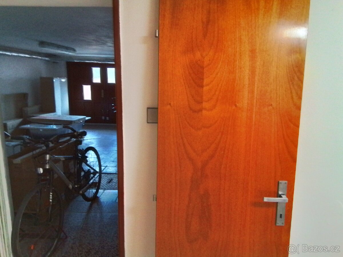 Interiérové dveře levé