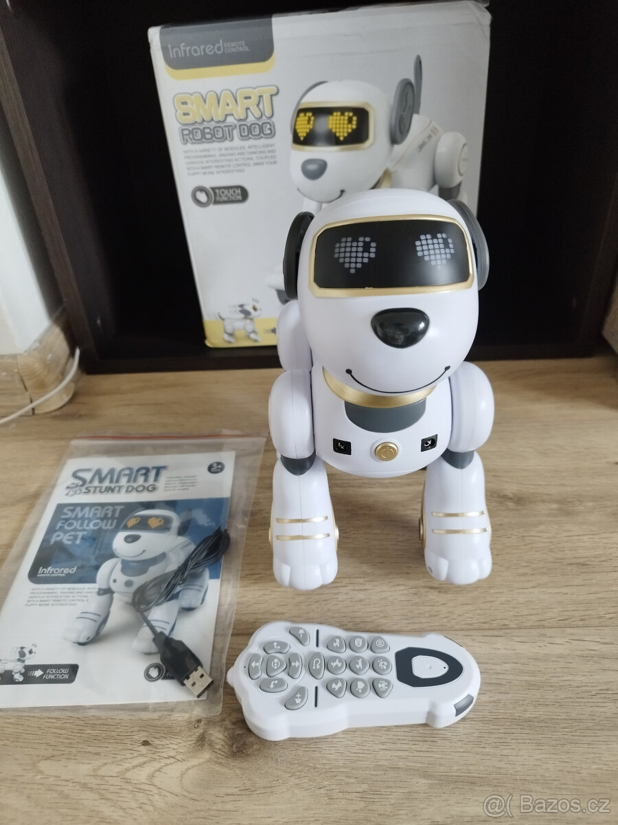 Robotický pes na dálkové ovládaní