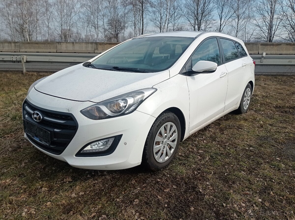 Hyundai i30 combi 1.6 benzin 88kw typ 4GFG