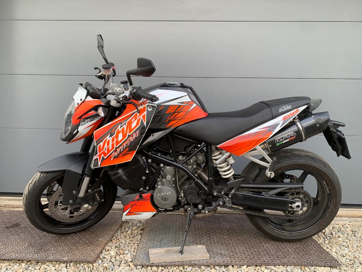KTM Super Duke 990 SERVISNÍ KNÍŽKA