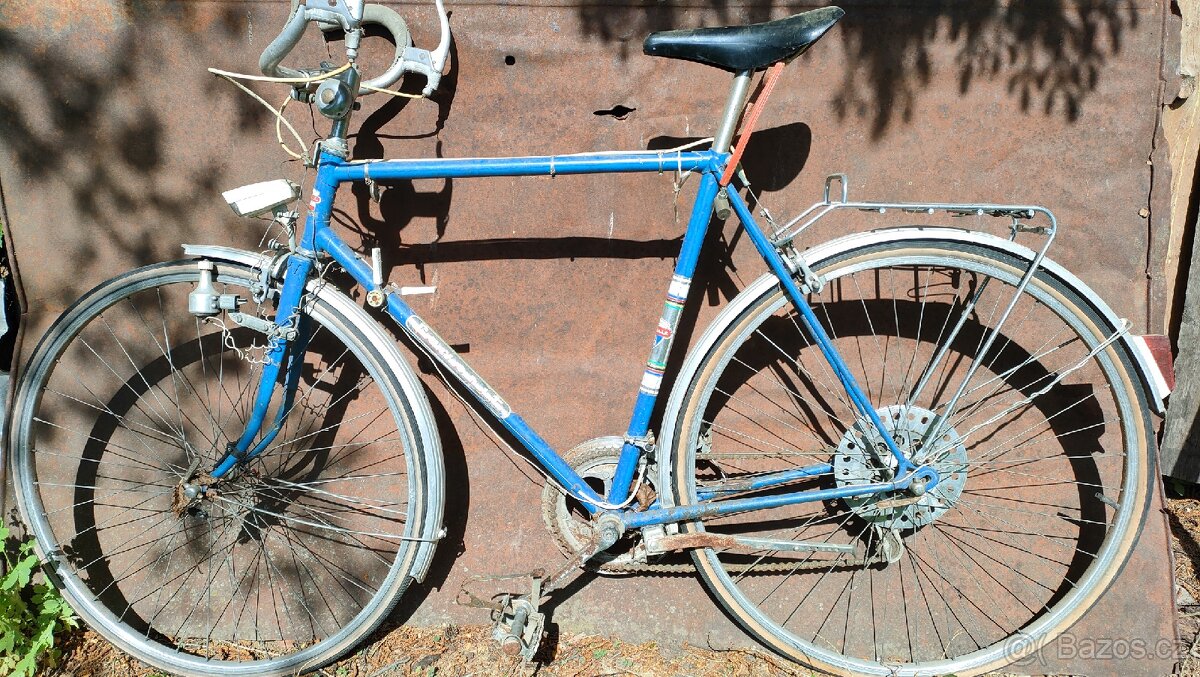 Prodám retro kolo favorit, cenu nabídněte.