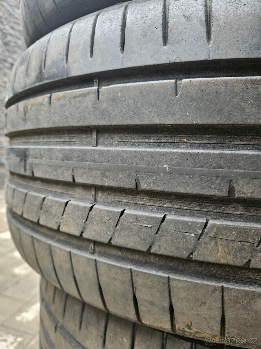 235/40R18 95Y XL Sport Maxx RT 2 DUNLOP