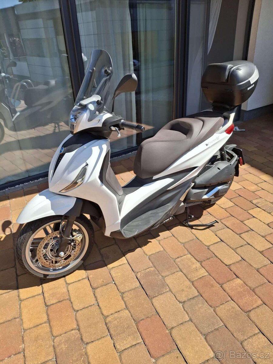 Piaggio Beverly 300