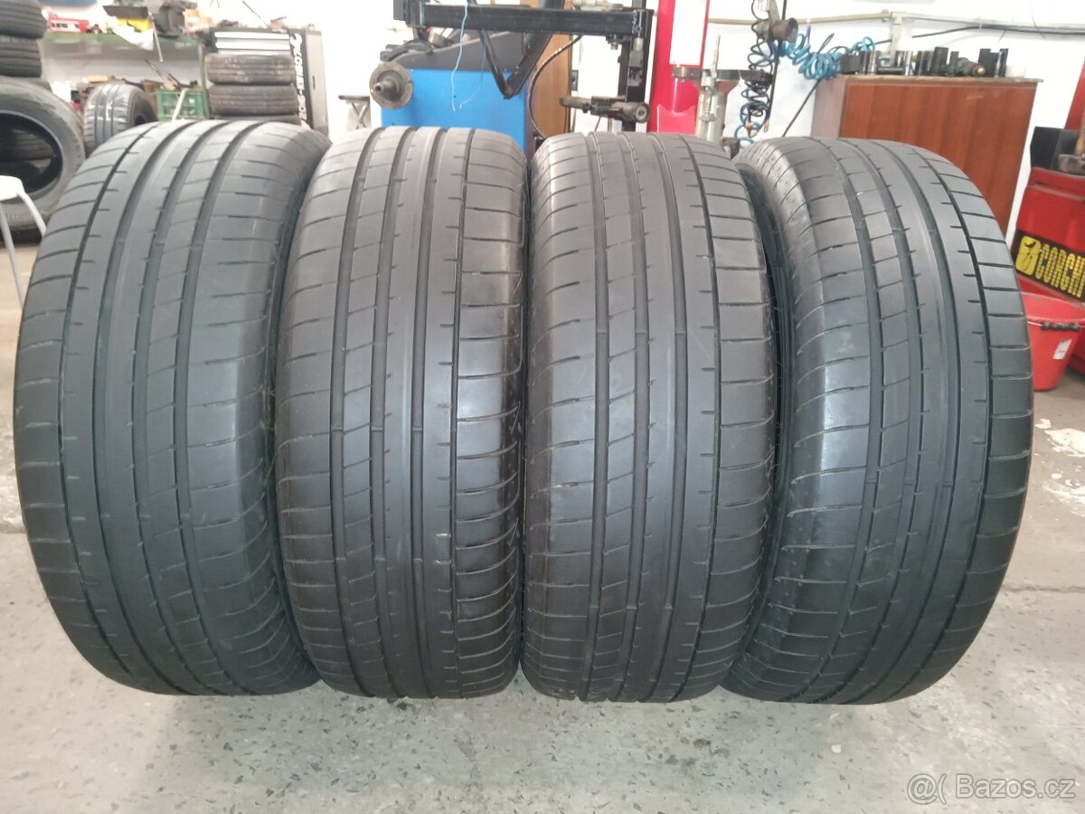 Sada letních pneu 235/55/19.Goodyear.