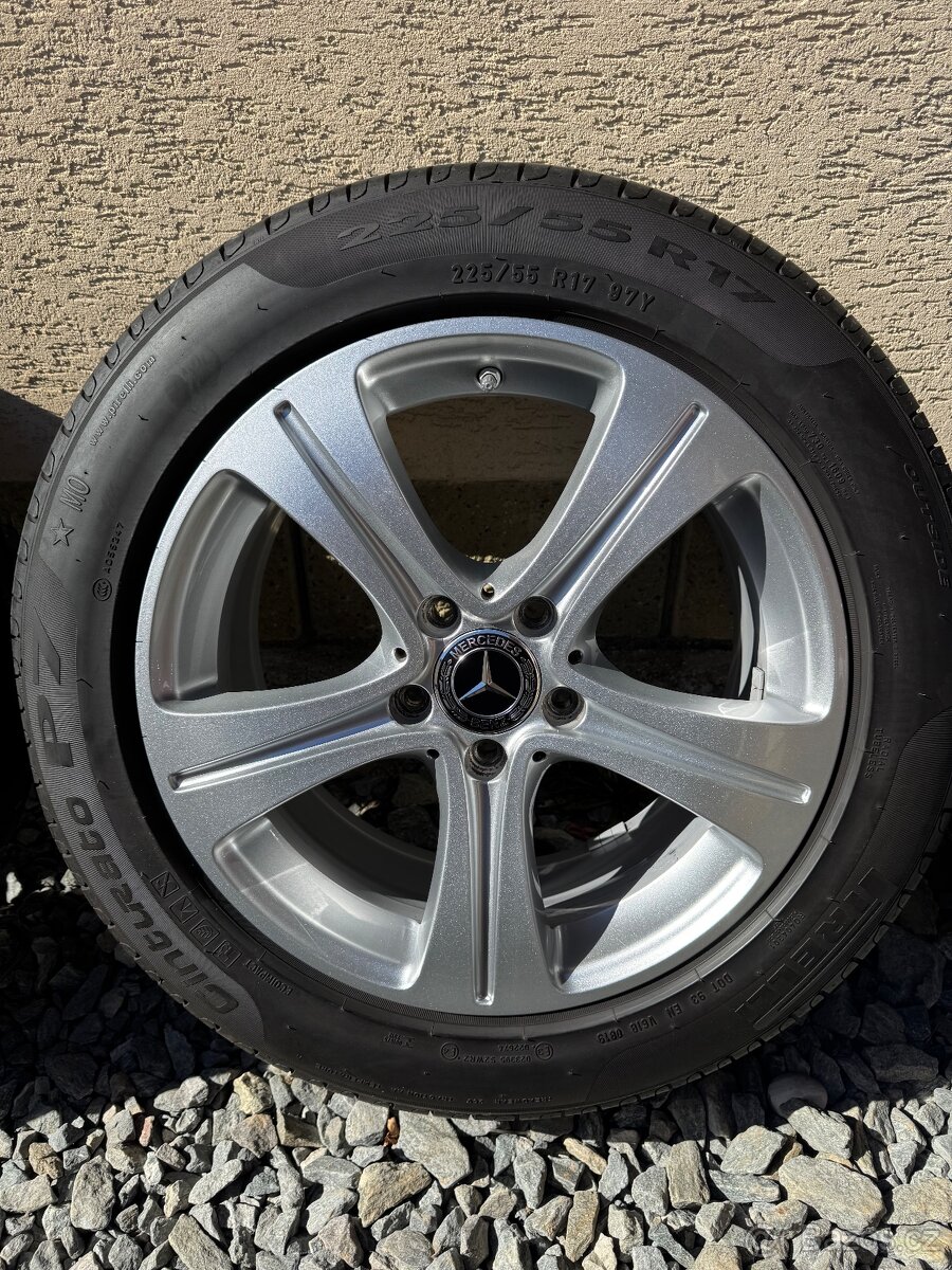 Alu kola Mercedes
