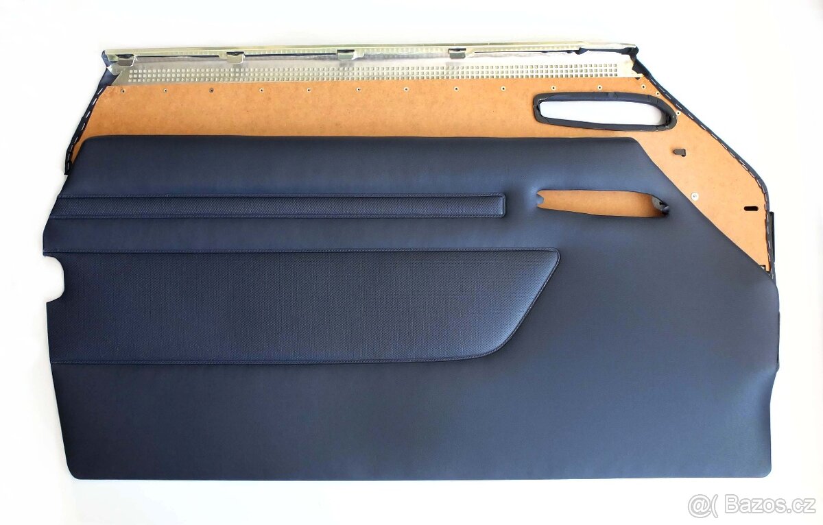 MB W107 (R107) - Součásti interiéru