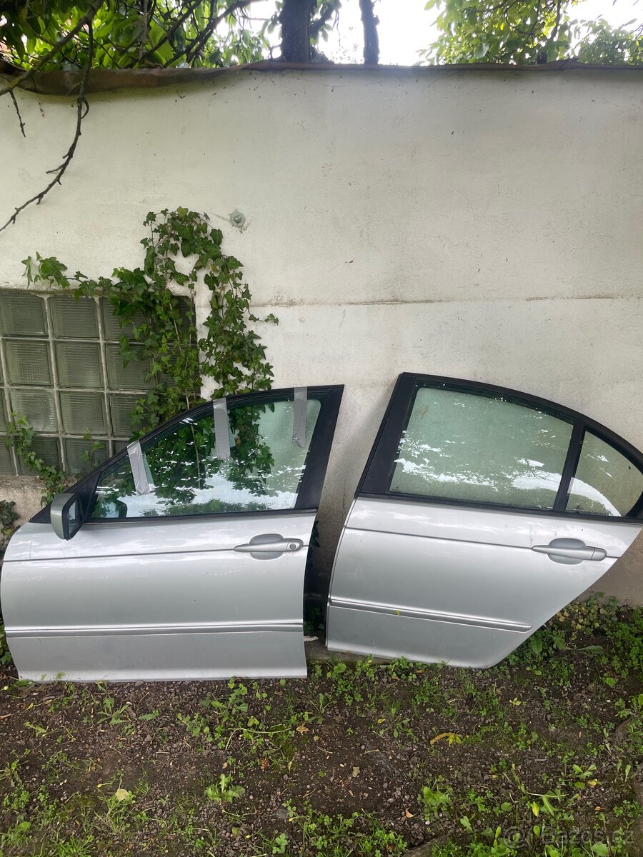 BMW e46 levá strana dveří