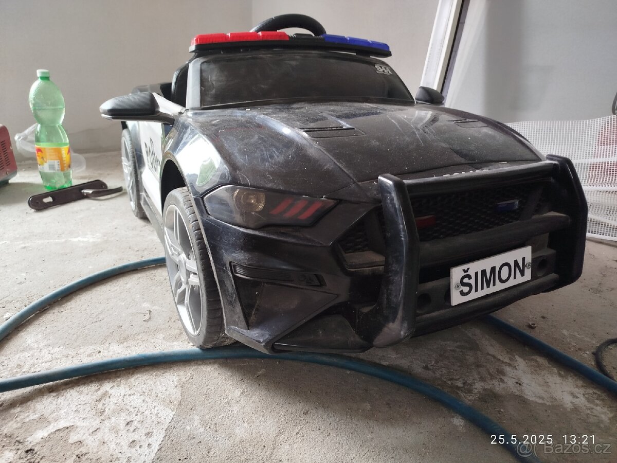 Elektrické auto