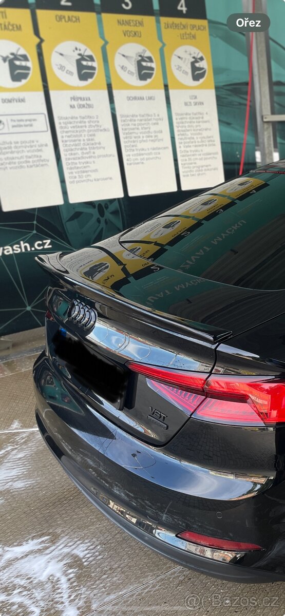 Audi A5 B9 odtrhova hrana víka kufru