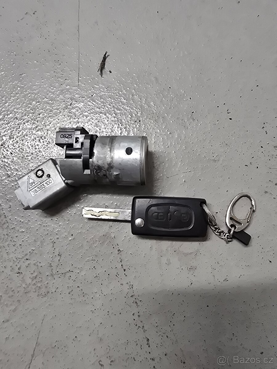 Spínací skrinka peugeot klíč