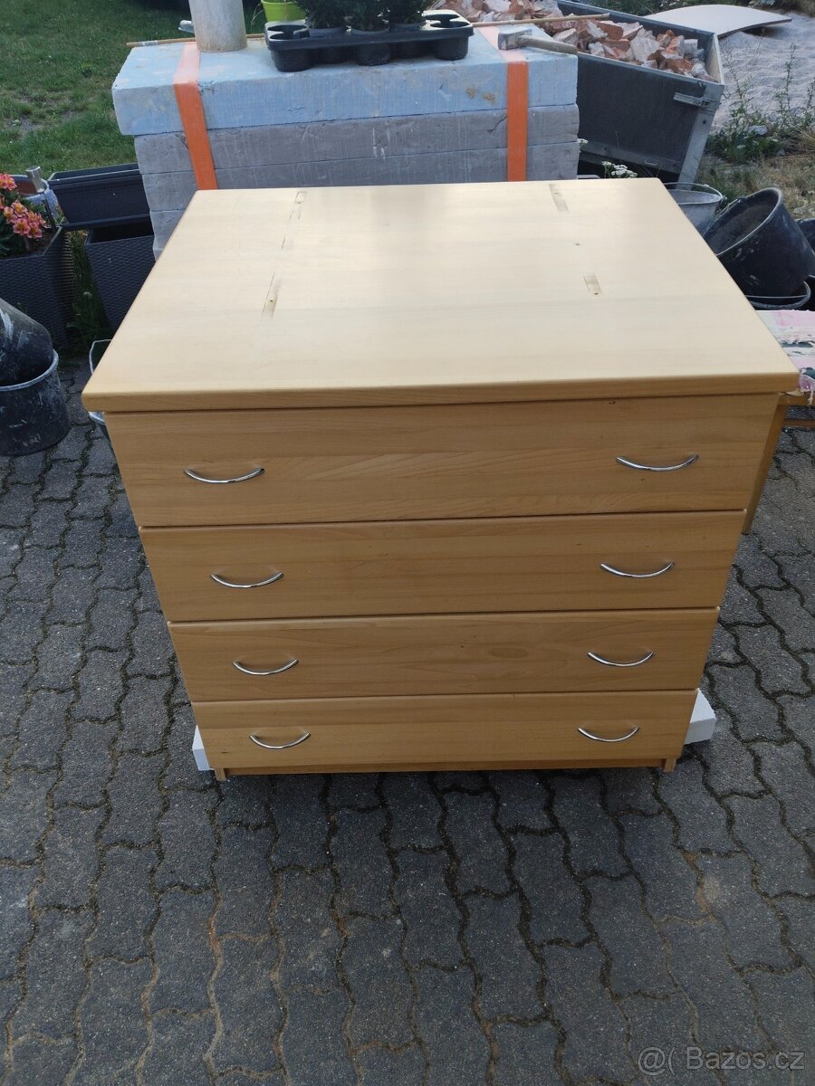 Přebalovací komoda