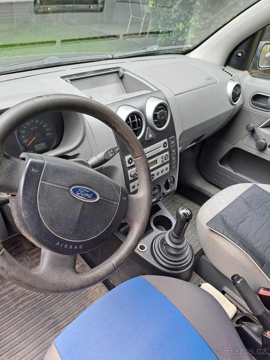Ford Fusion, r.výr. 2003, benzín