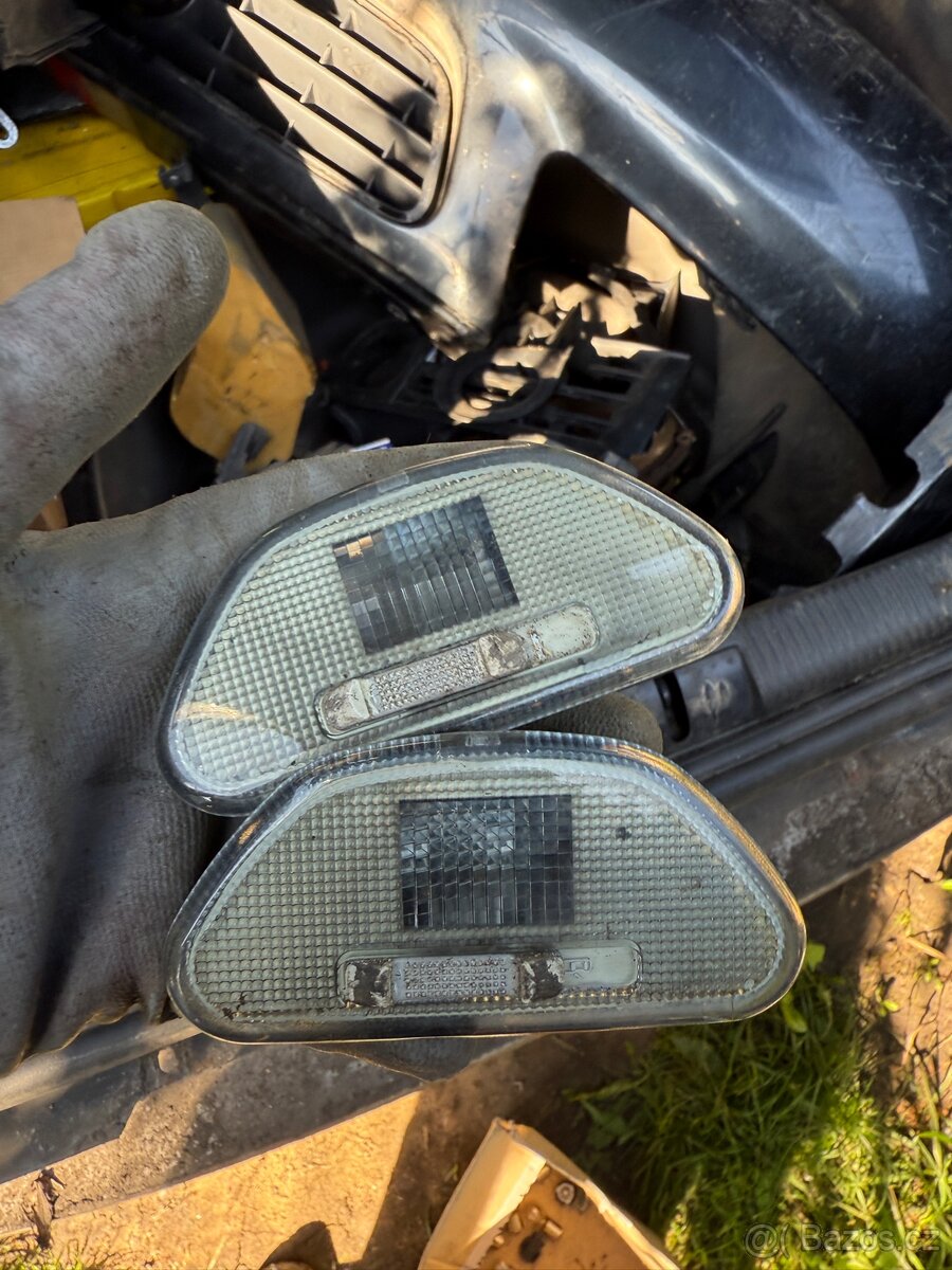 Zadní stropní světla Audi A4 B5 (8D)
