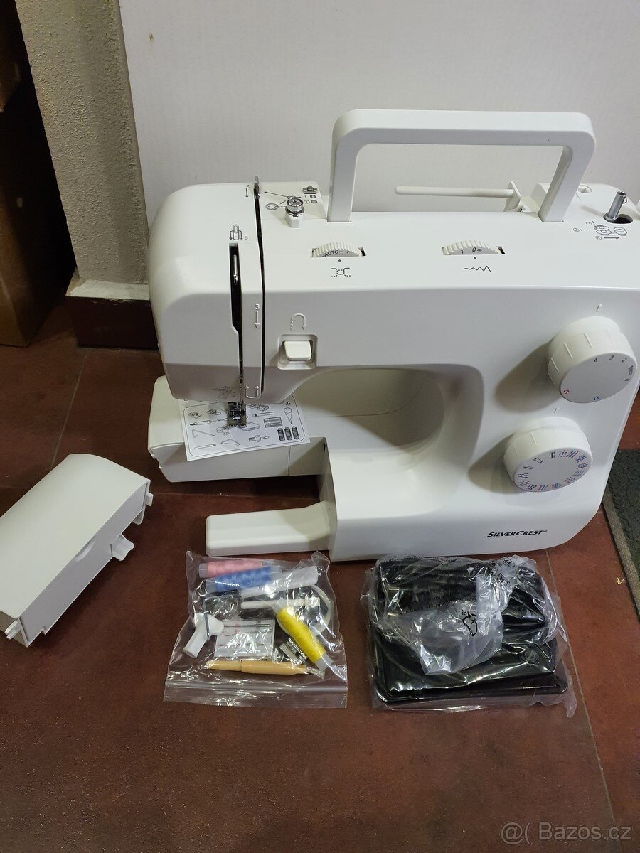 ŠICÍ STROJ, nový s krabicí, zaslání možné