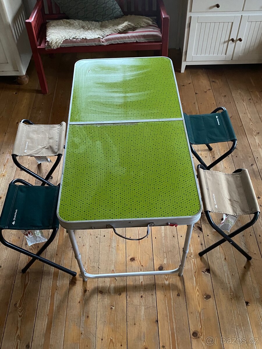 Kempingový stolek + 4 židličky