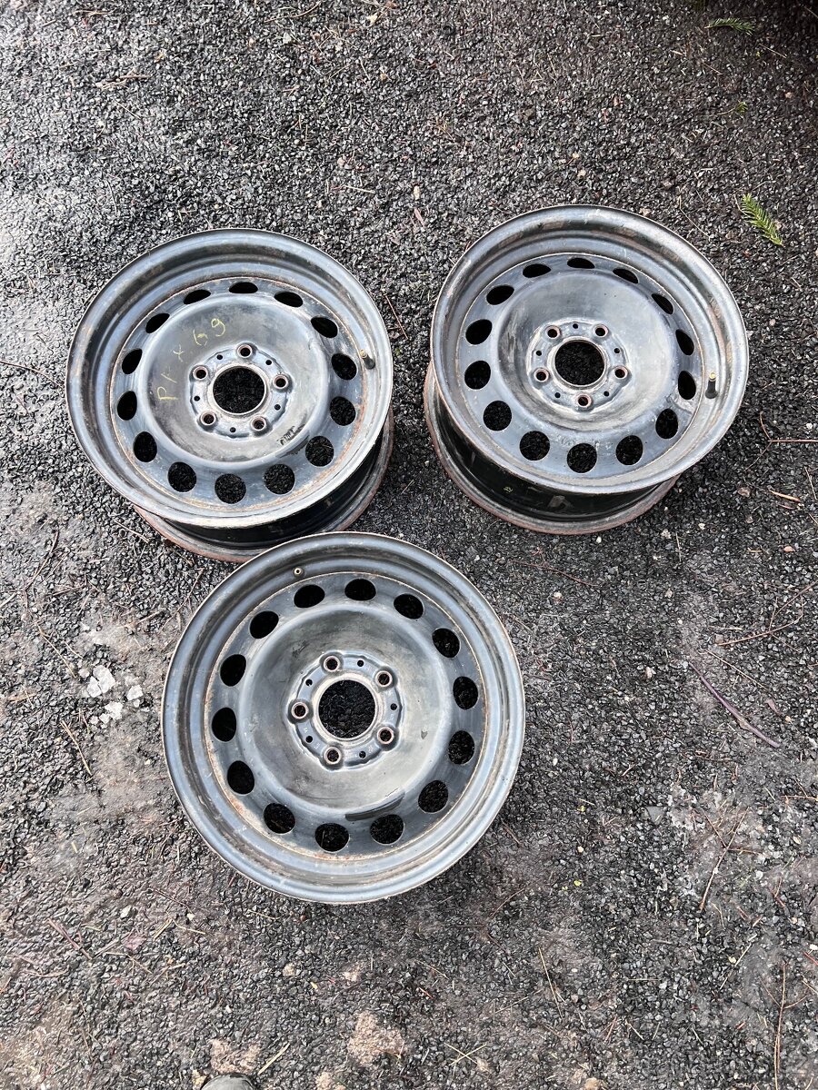 2ks plechových disku BMW - 5x120, 7jx16, IS31