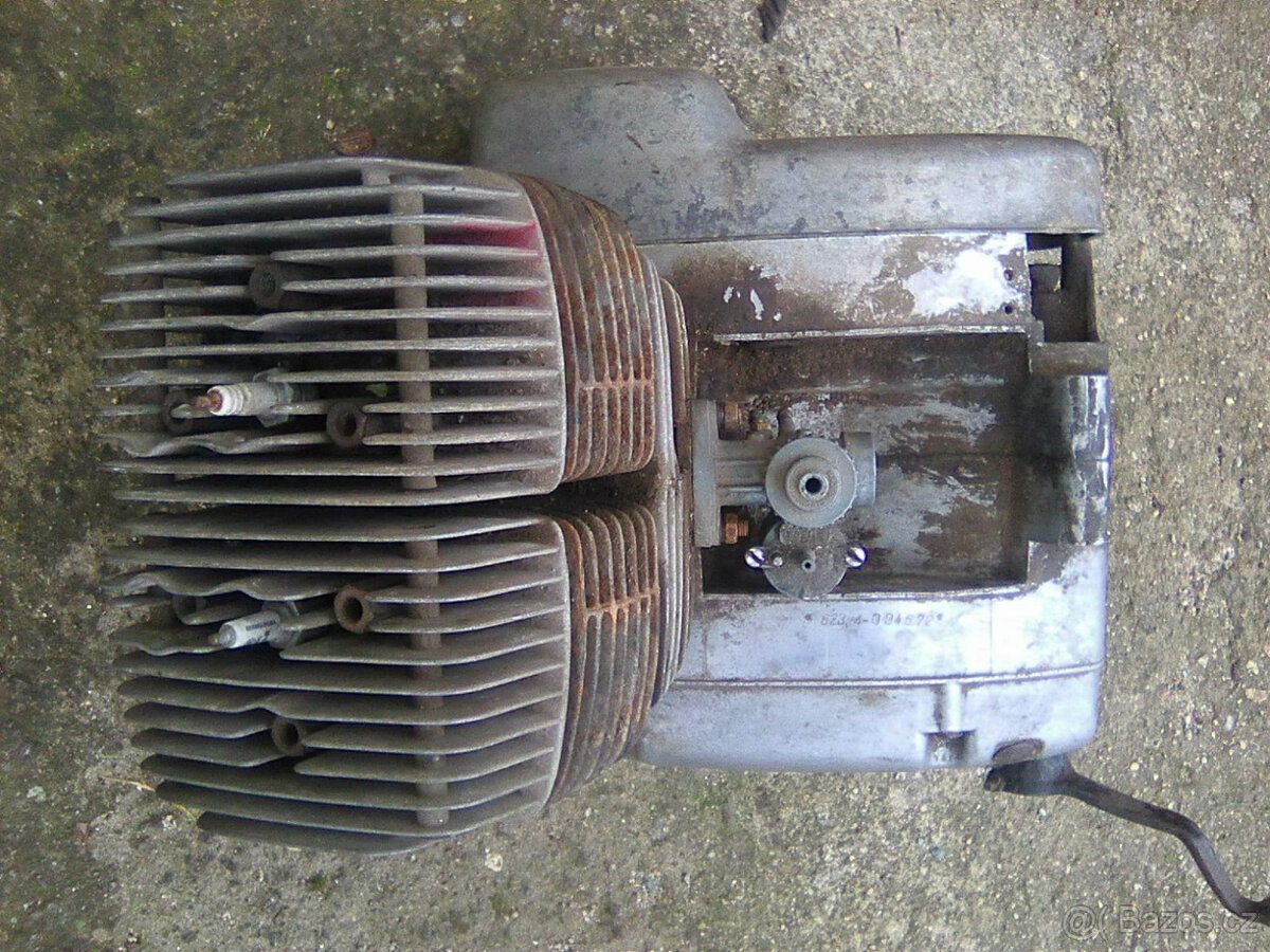 čz 250/350 471/472- motor,duralové kolo,kryt řetězu,nádrž...