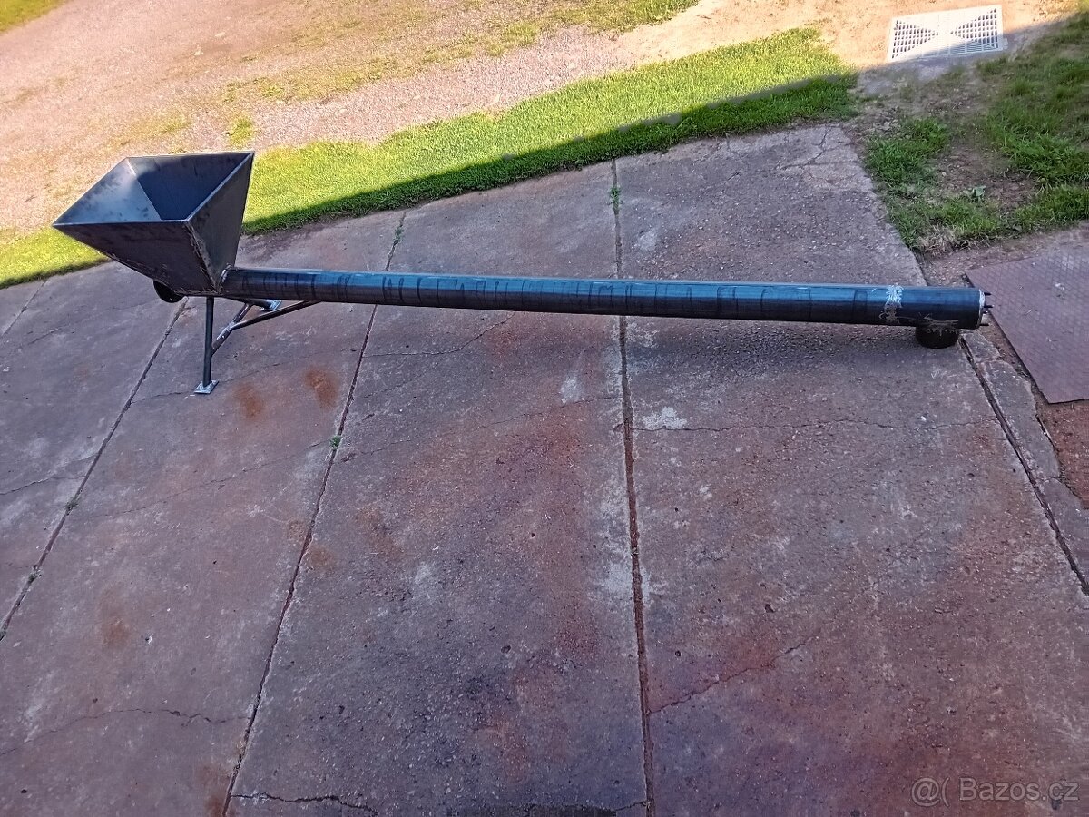 Žlabový dopravník