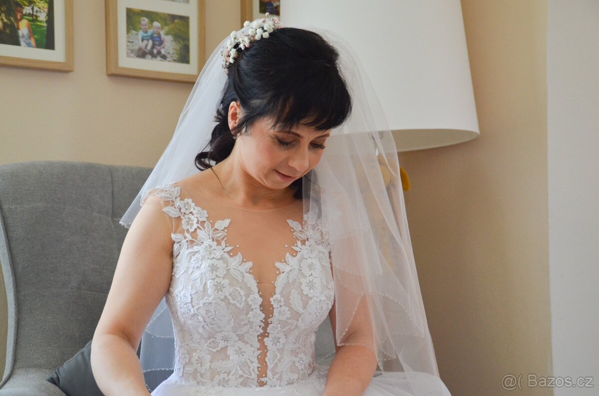 prodám 1x nošené svatební šaty na zakázku