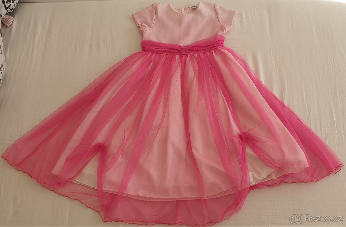 Šaty s bohatou sukní vel. 122