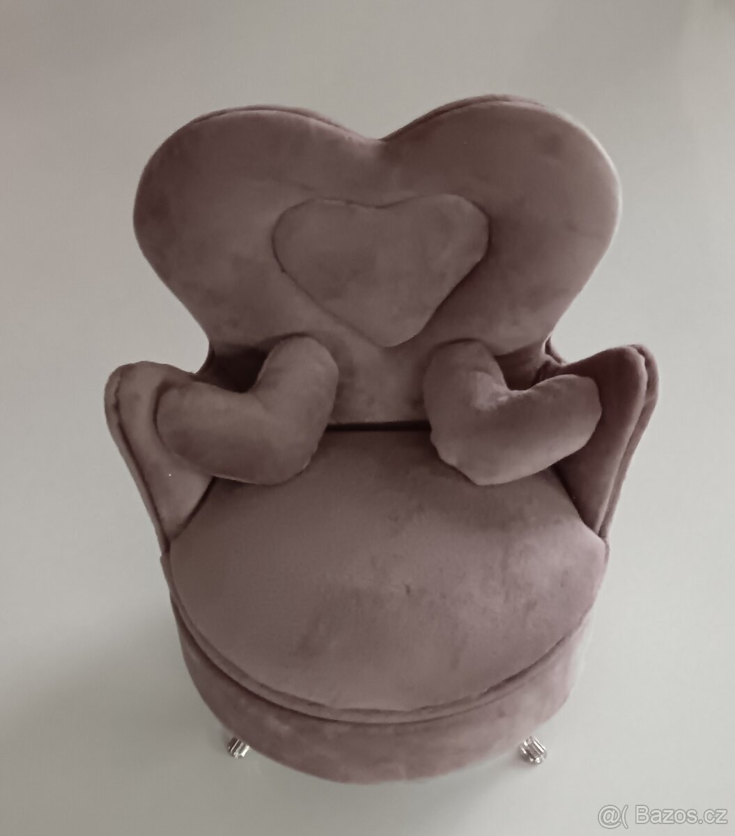 šperkovnice na bižutérií - křeslo