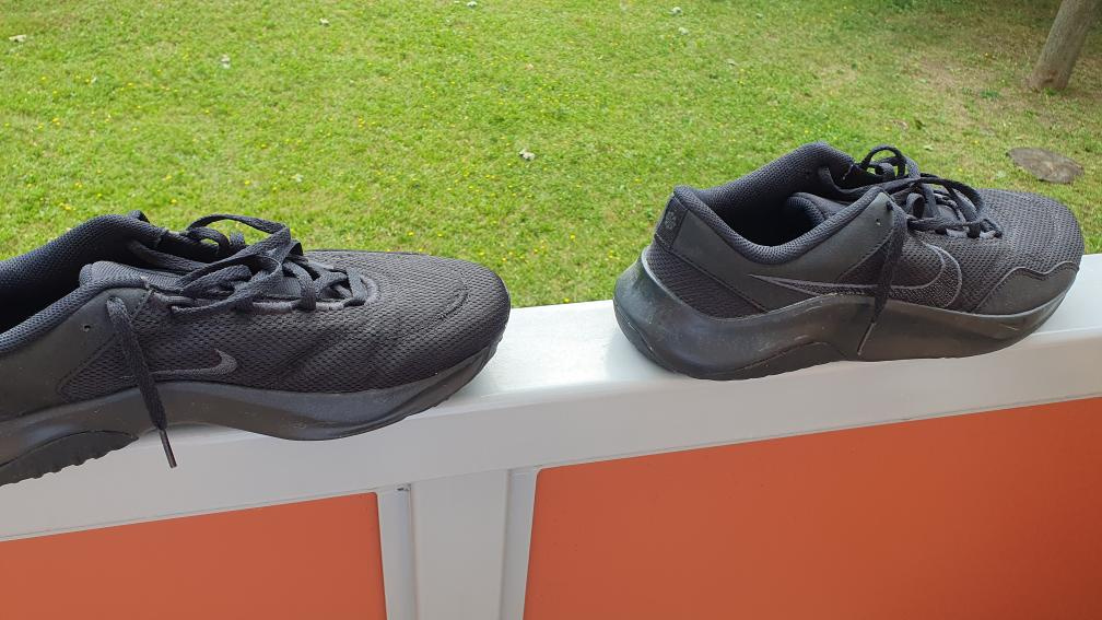 Tenisky Nike Legend Essential 3 EUR 44, 28 cm