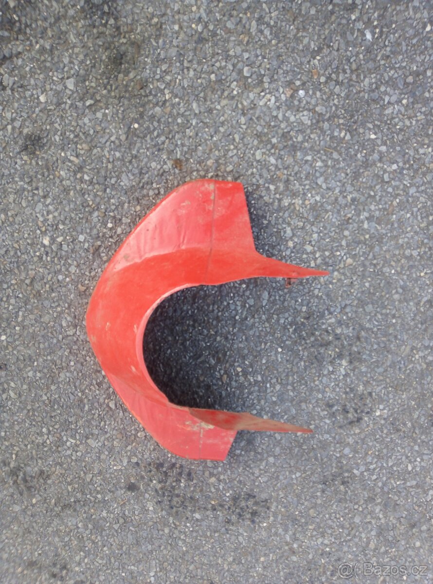 Límec kryt přístrojová deska Zetor