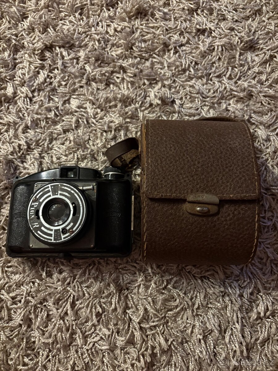 Starožitný fotoaparát Pionýr Dufa Fit II