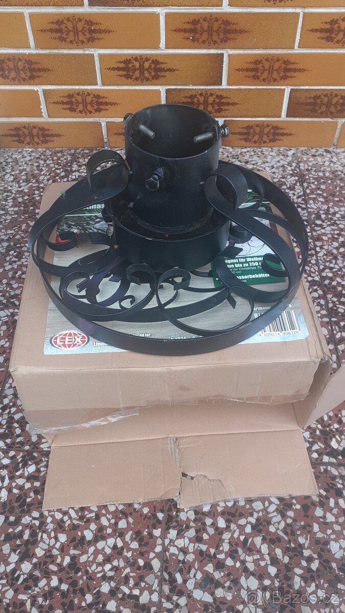 Stojan na vánoční stromeček