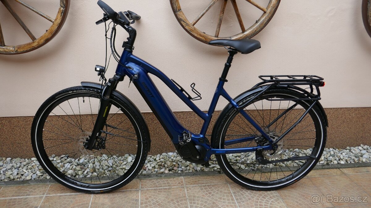 TREKINGOVÉ ELEKTROKOLO GIANT Explore