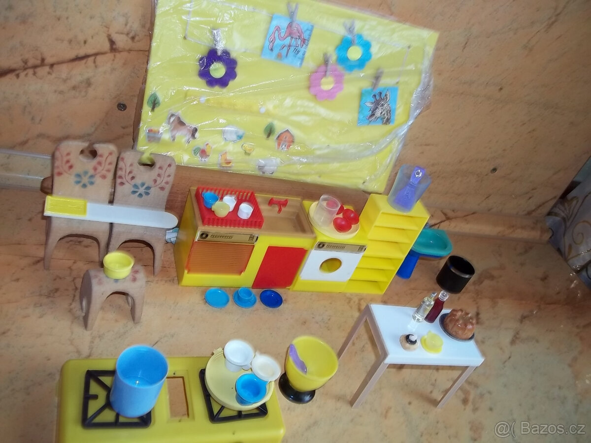 Hračka. Kuchyňka pro panenky s doplňky