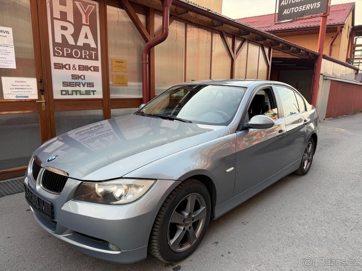 BMW 316i E90