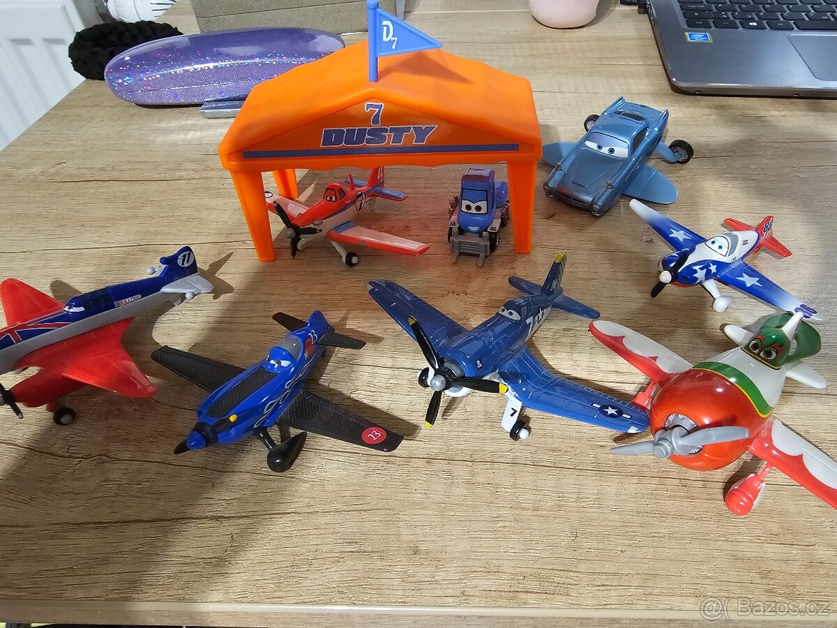 letadla "planes" Mattel - kovové modely