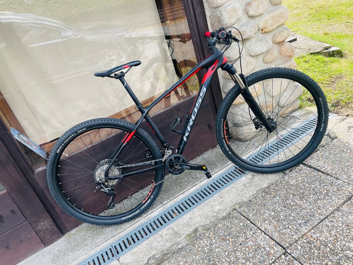 Carbon horské kolo Kross Level