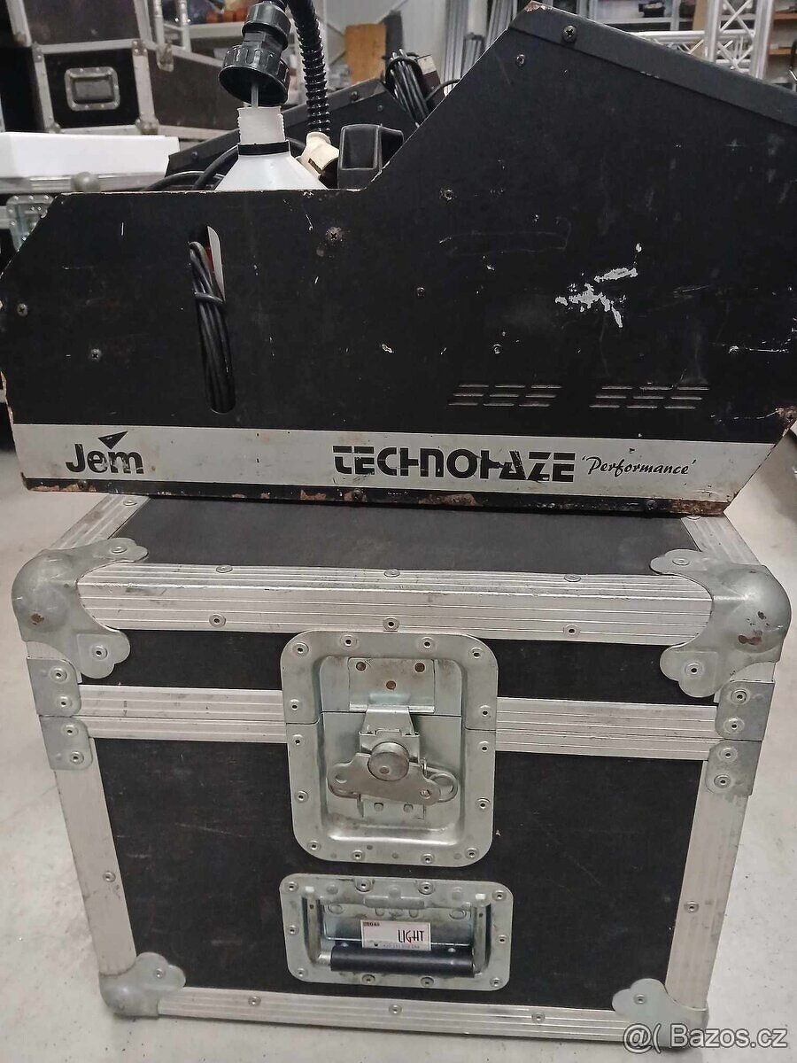 2x JEM Technohaze Haze Machine + case