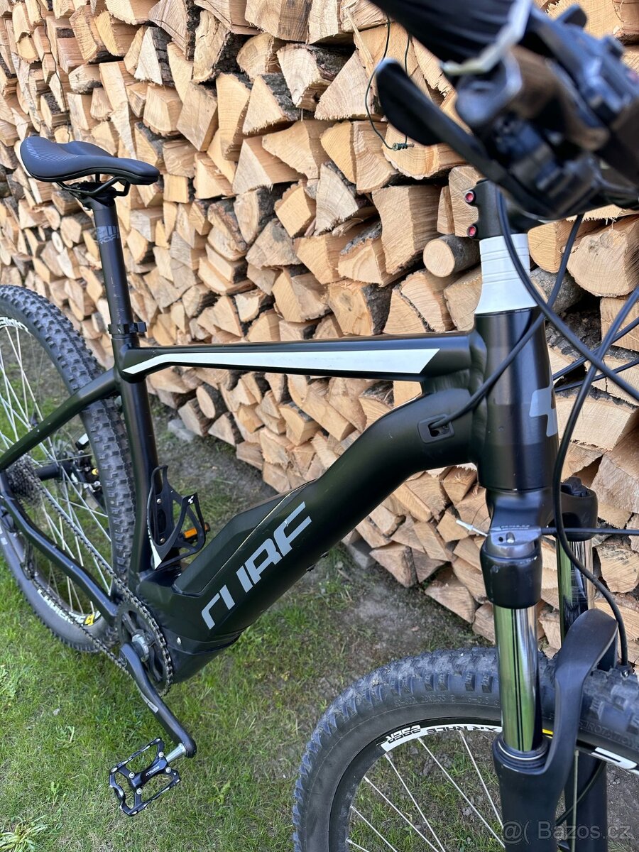 Prodám kvalitní elektrokolo CUBE s motorem BOSCH
