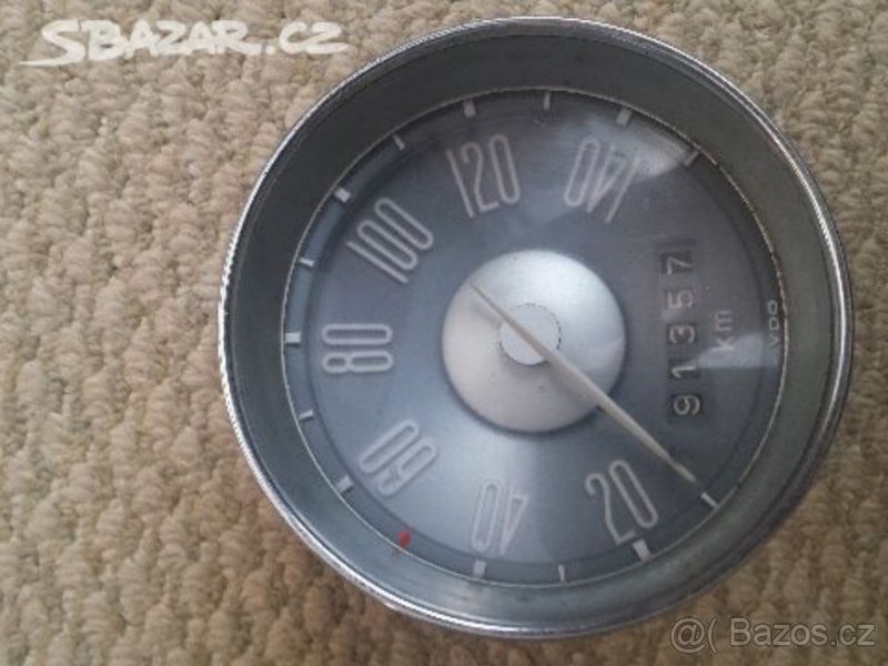 Prodám tachometr na VW Typ 3 Karmann Cenu nabídněte.